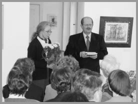 Ursula Kerfin-Pusch und Peter Pusch bei der Vorstellung des Kreiskalenders OPR 2002 